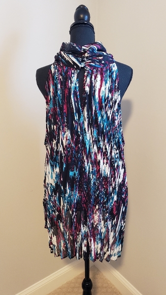 Multi colored top - Picture 2 of 3